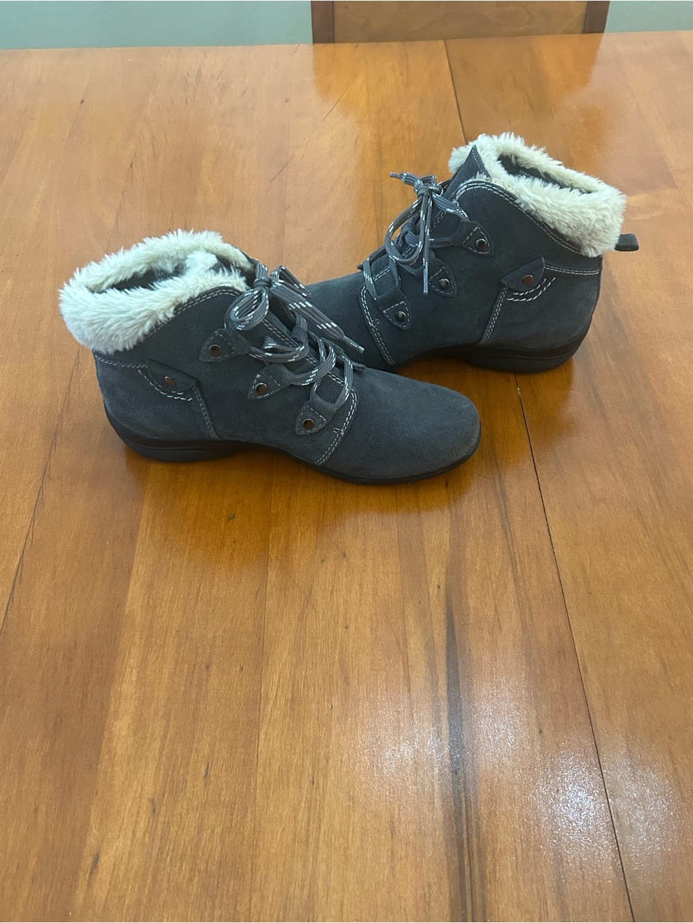 Earth Origins Cooper Gray Suede Boots Water Resistant Ankle Boots Size 8.5 - Picture 6 of 9